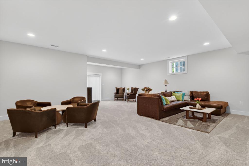 6213 MCCONNELL LANE