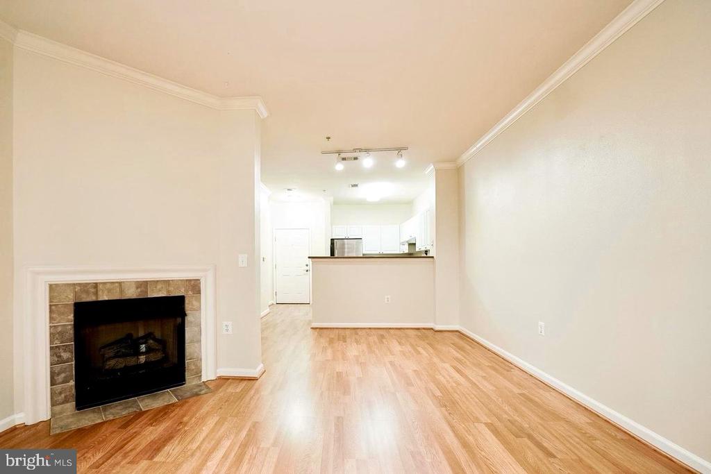 3021 NICOSH CIRCLE Unit: 1103