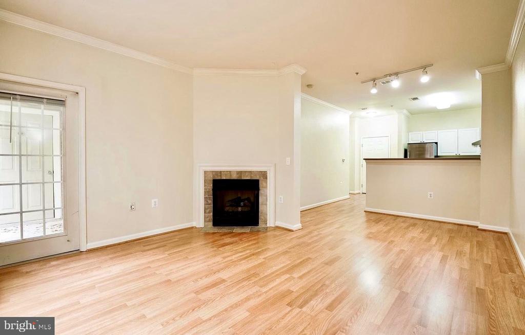 3021 NICOSH CIRCLE Unit: 1103