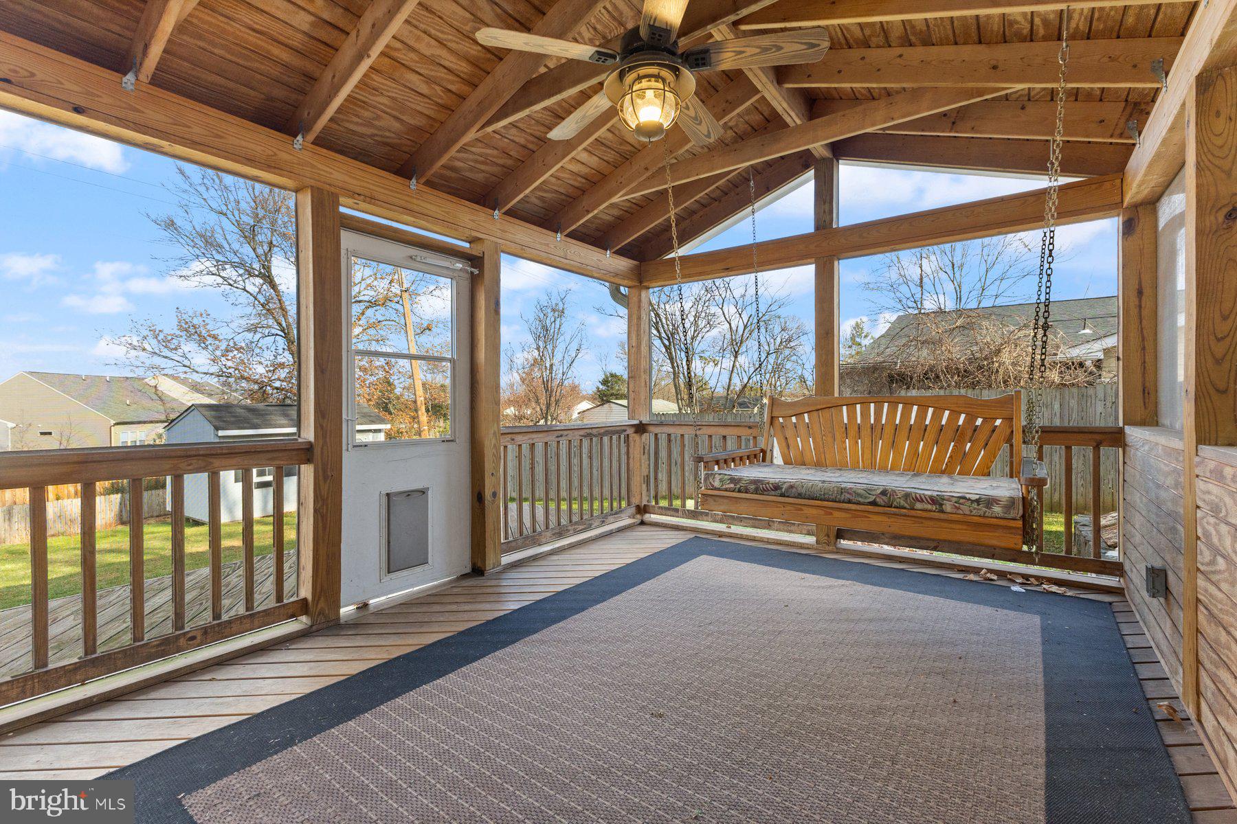 302 W JUNIPER AVENUE