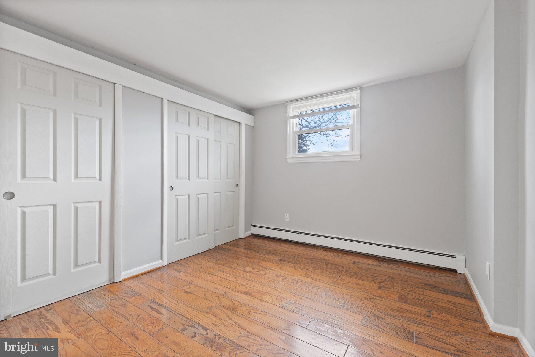 302 W JUNIPER AVENUE