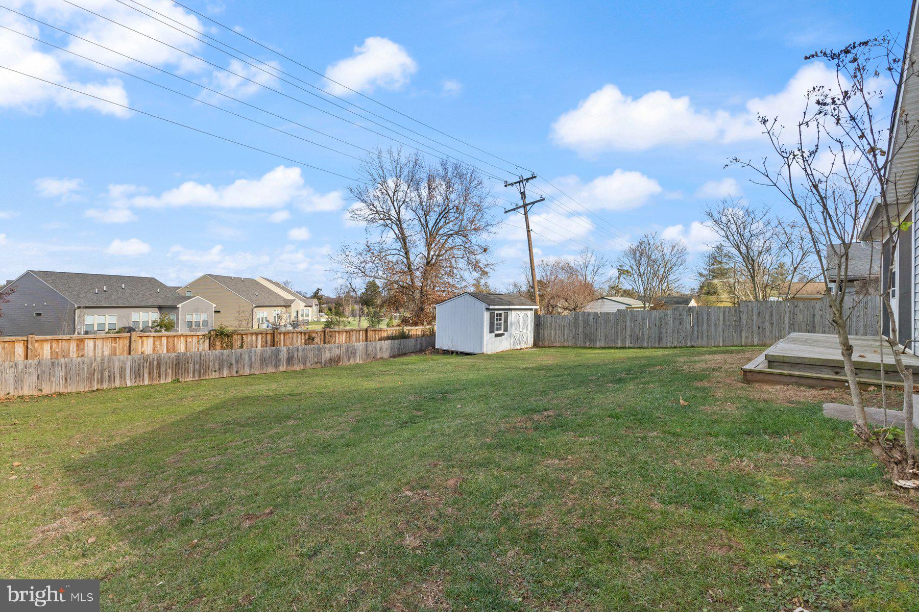 302 W JUNIPER AVENUE