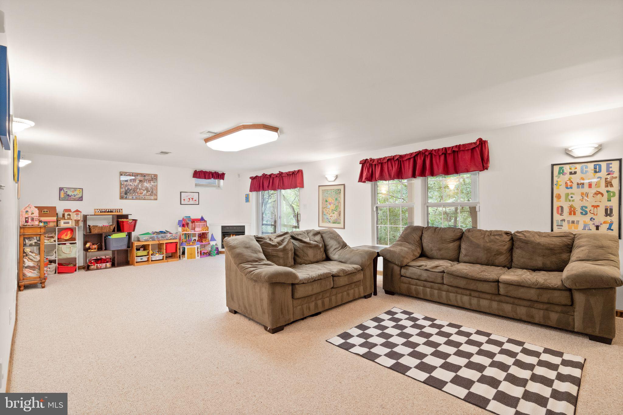 10676 Duet COURT