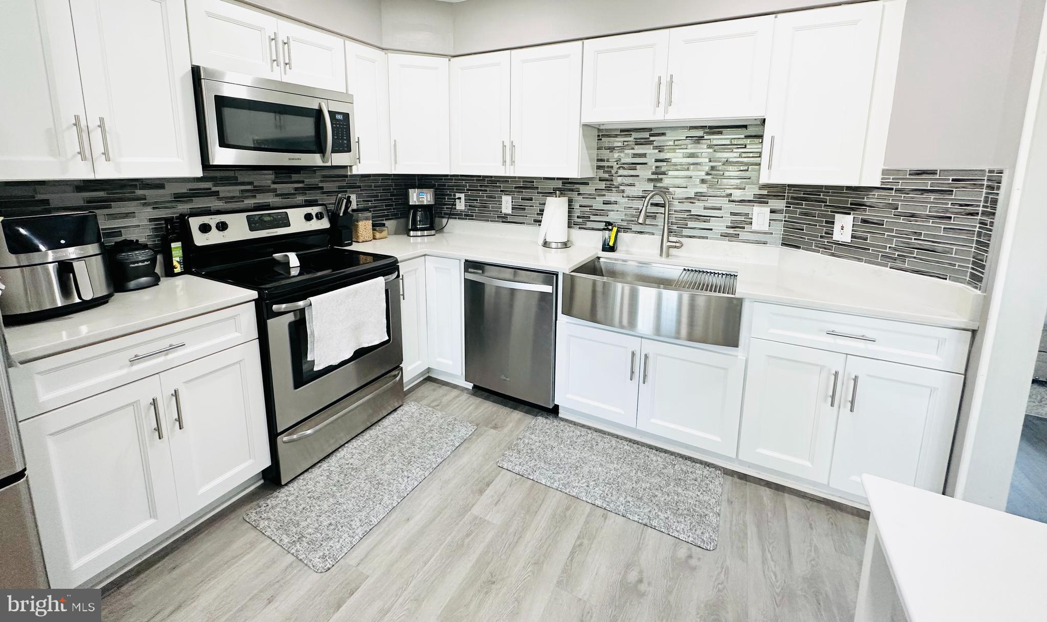 11117 LUXBERRY COURT