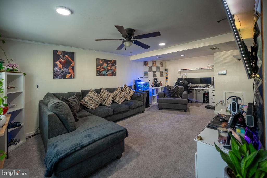 4393 Evansdale Rd