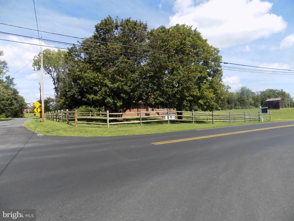 5339 STONEWALL JACKSON HIGHWAY