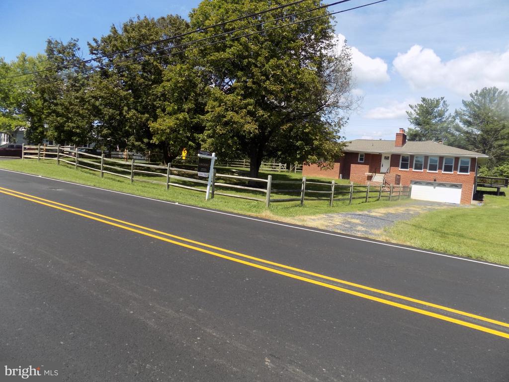 5339 STONEWALL JACKSON HIGHWAY