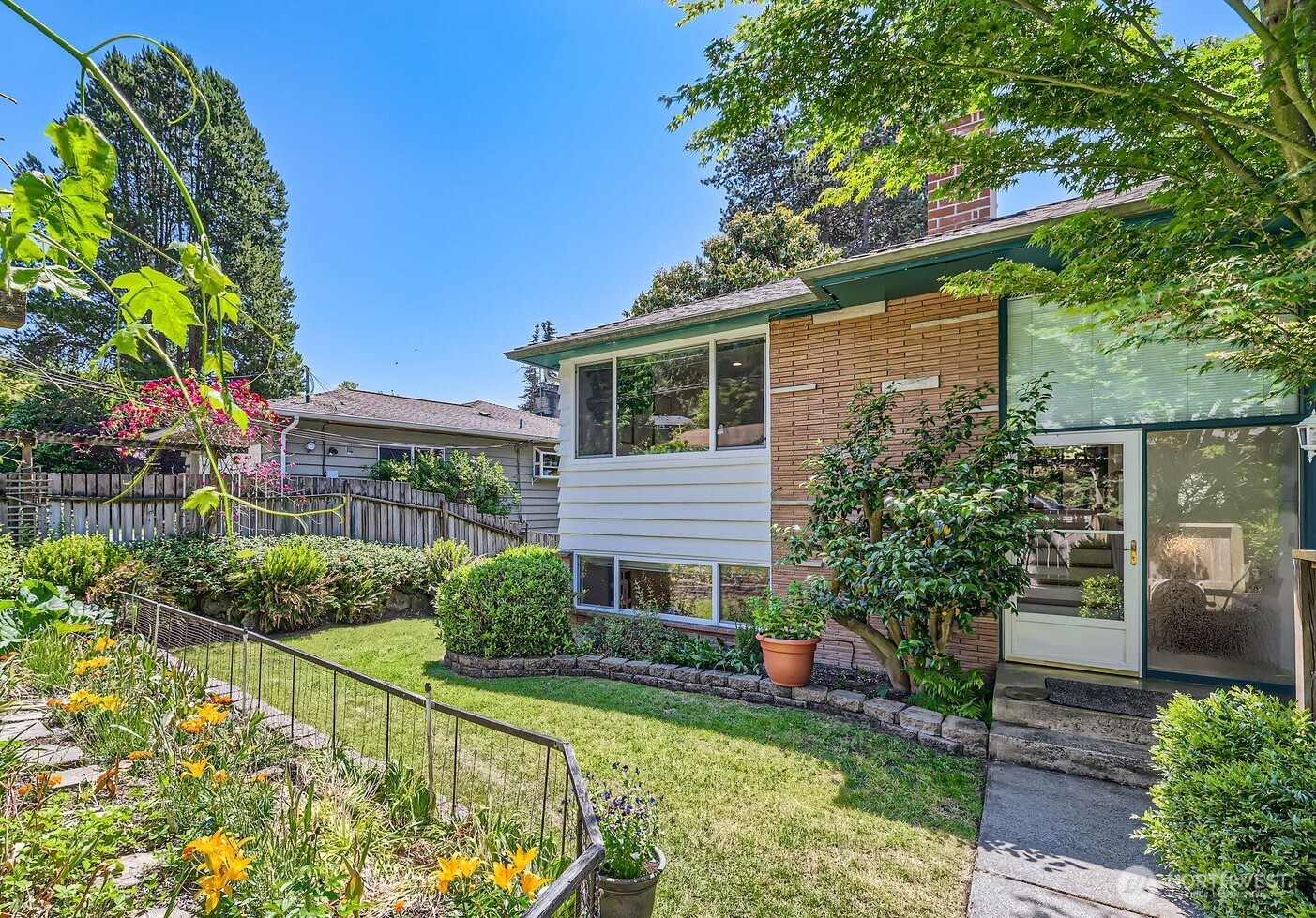 4215 NE 105th Street