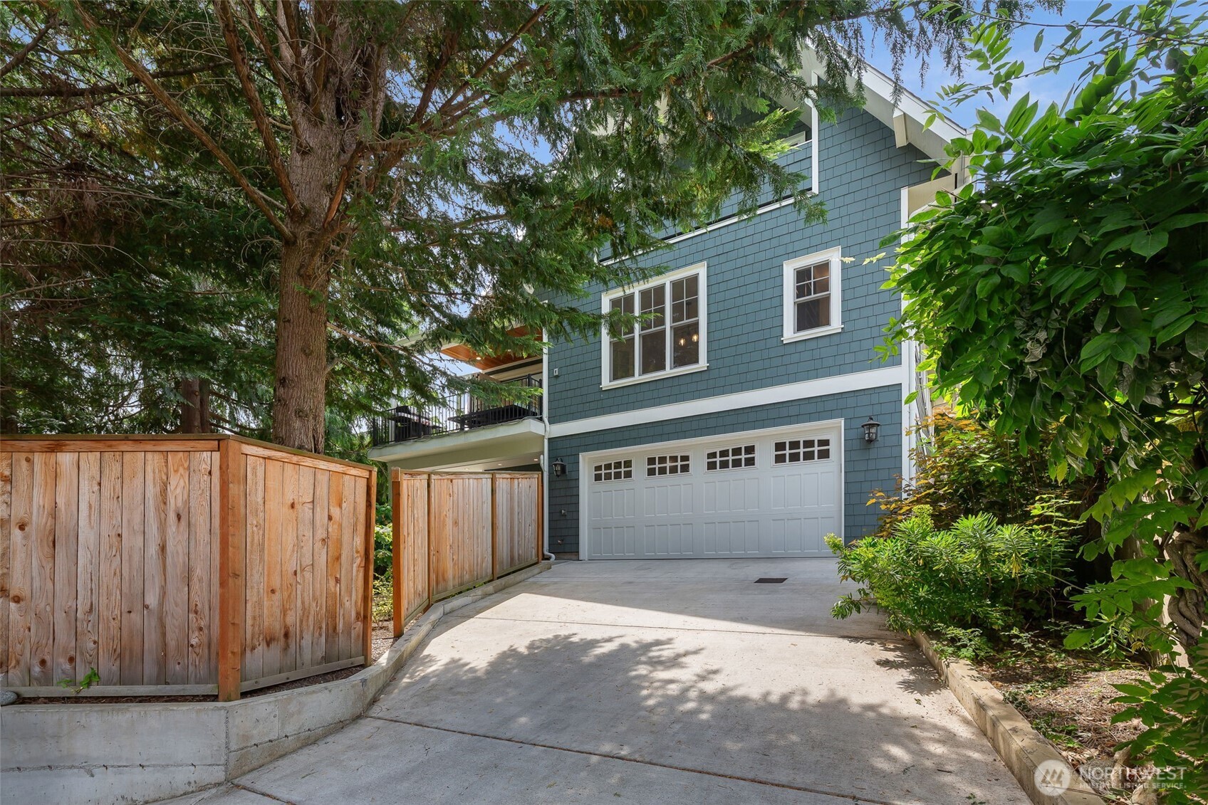 6028 38th Ave NE