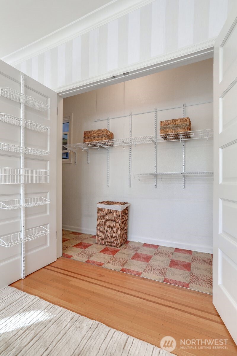 2021 4th Avenue N Unit: 6