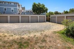 2021 4th Avenue N Unit: 6