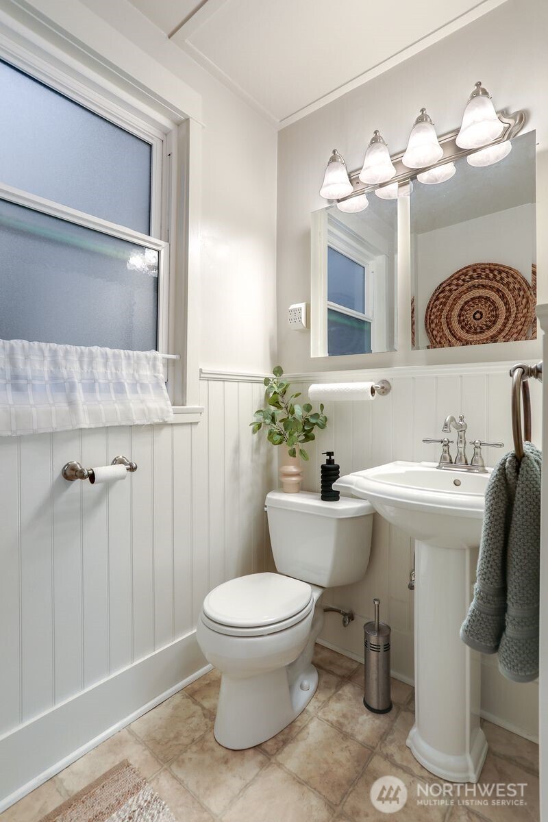 2021 4th Avenue N Unit: 6