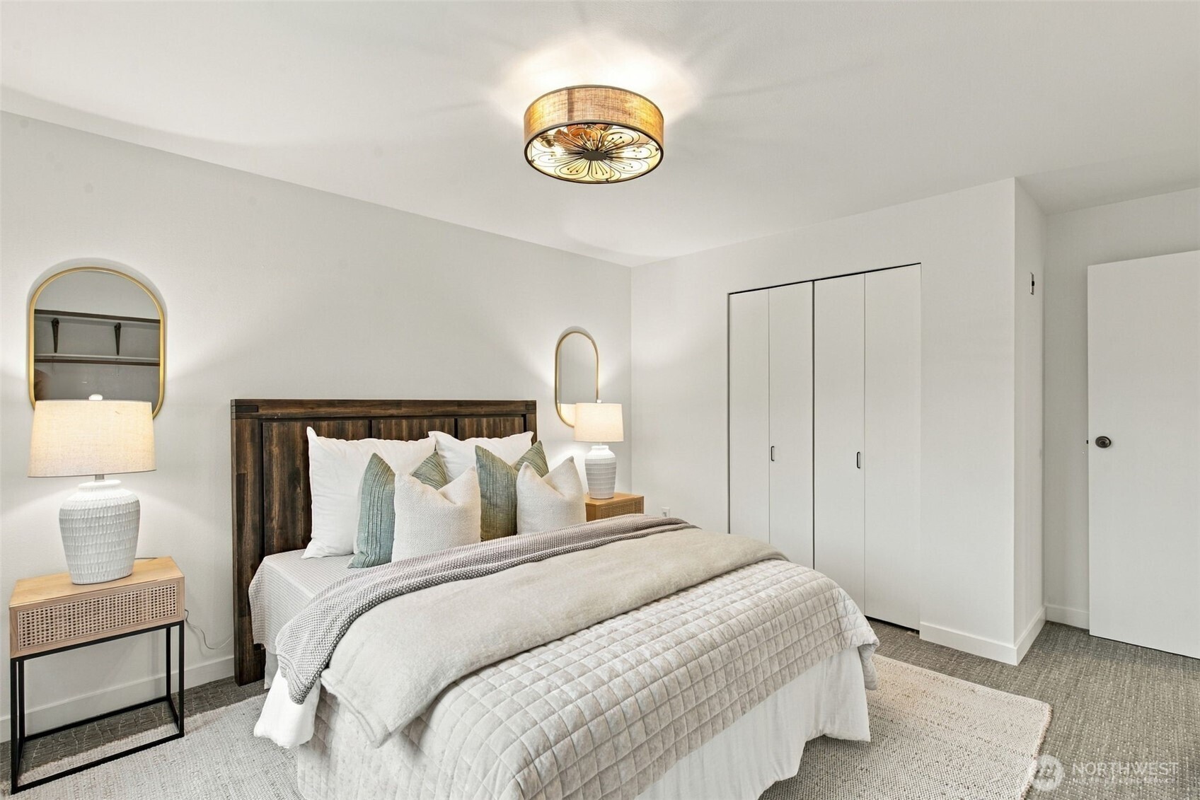 5225 50th Avenue NE Unit: 204