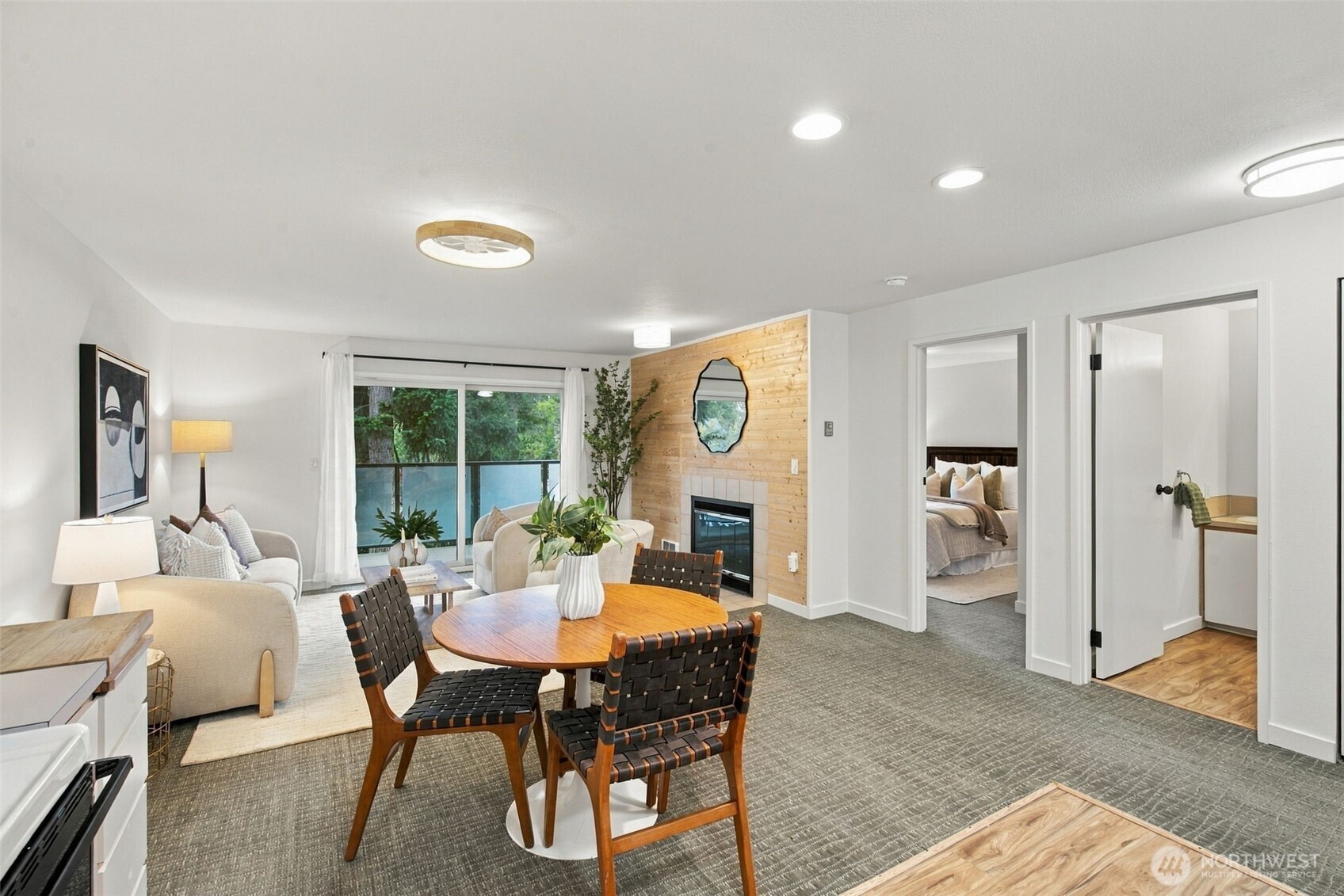 5225 50th Avenue NE Unit: 204