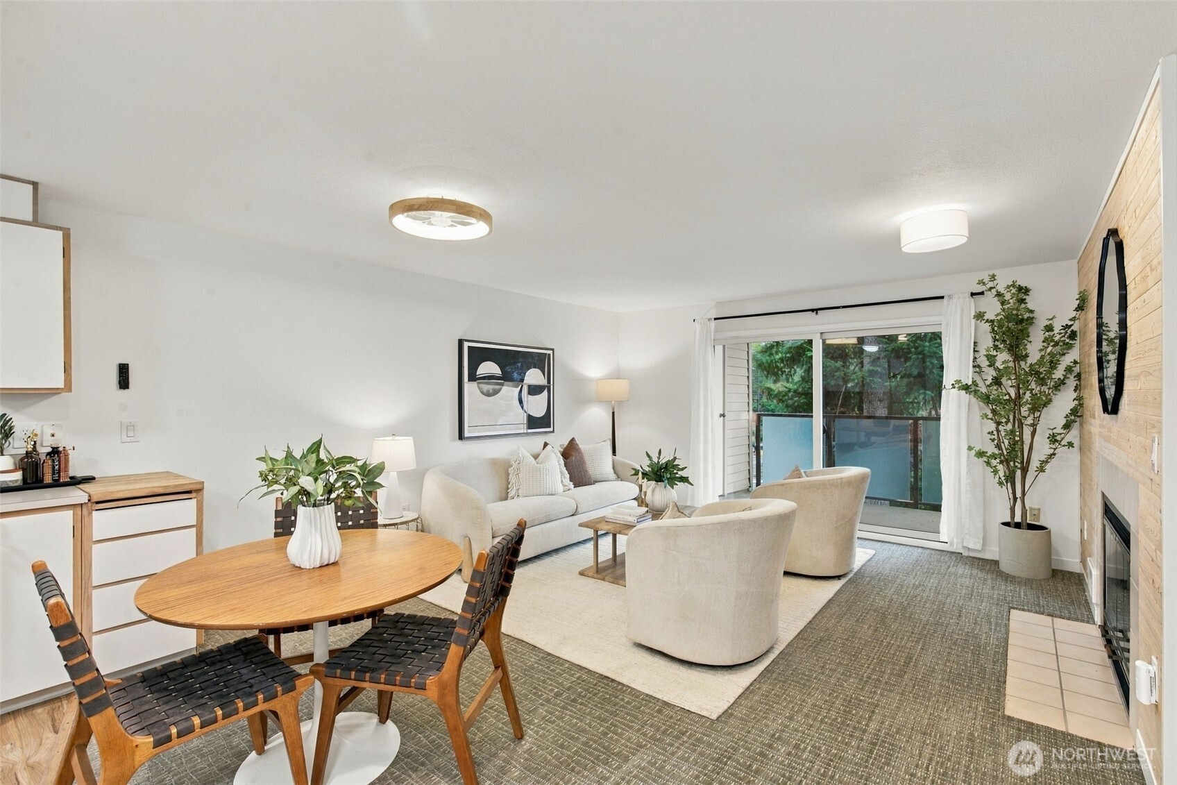 5225 50th Avenue NE Unit: 204