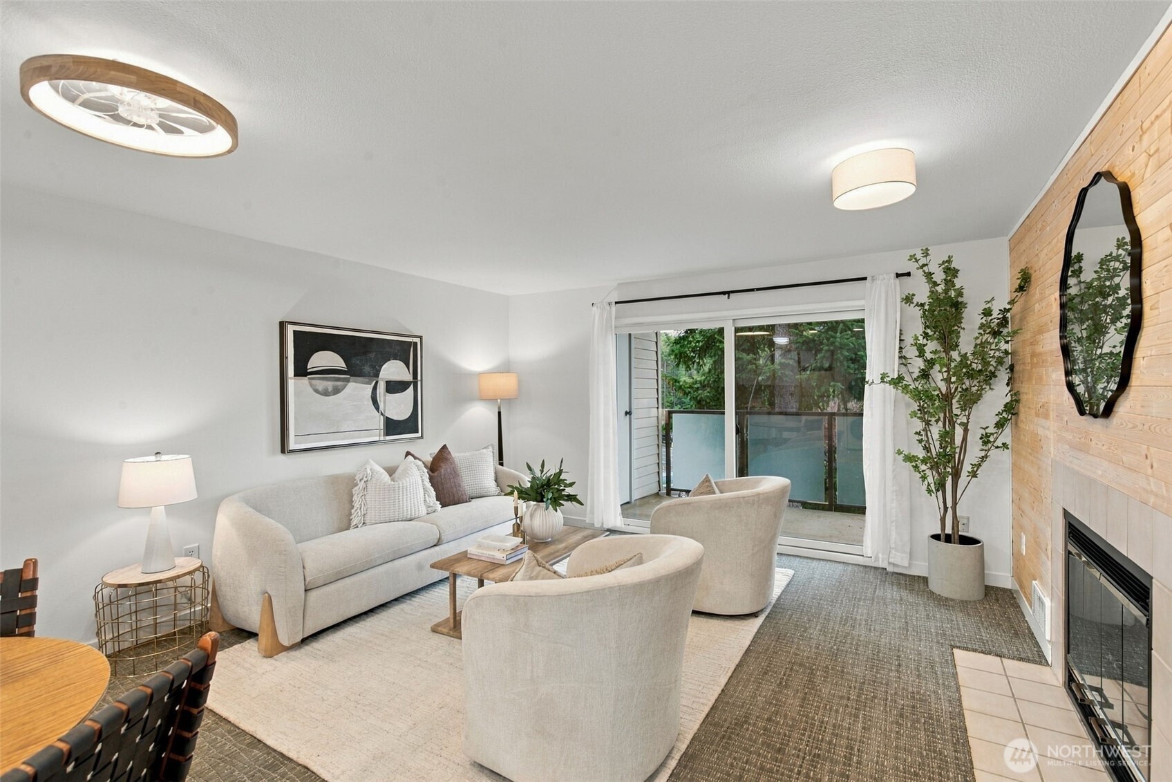 5225 50th Avenue NE Unit: 204