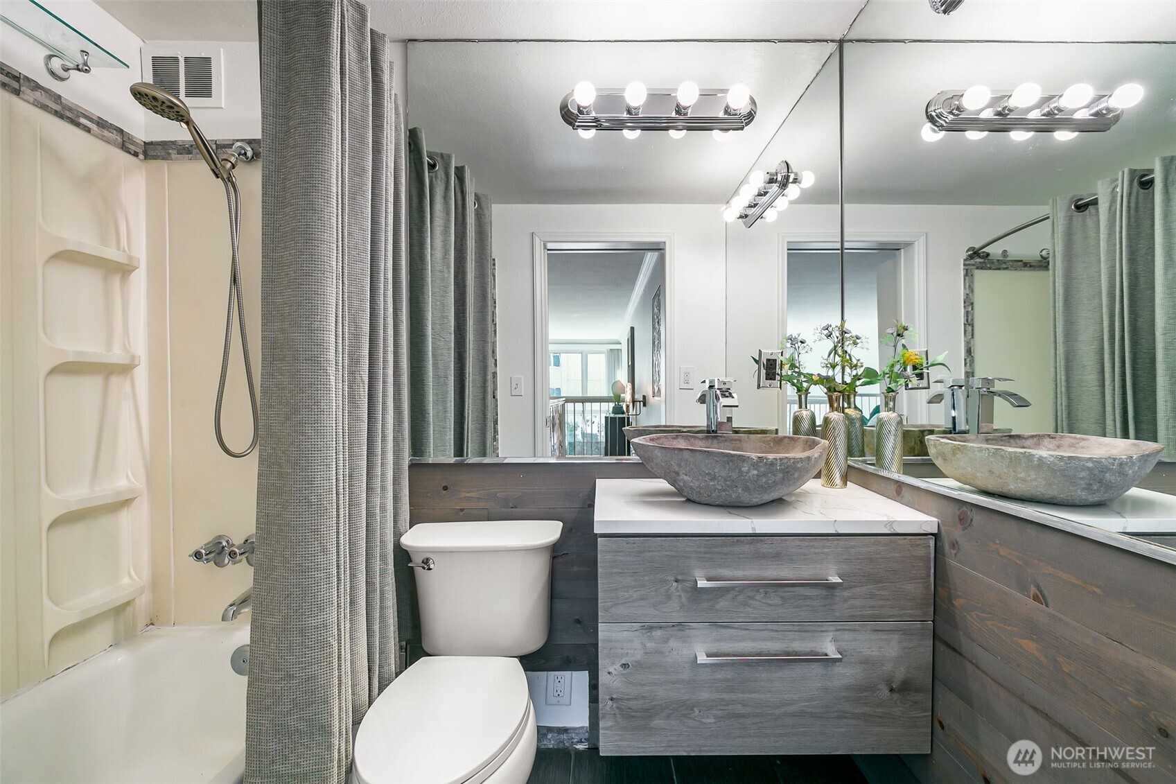 1000 Union St Unit: 315