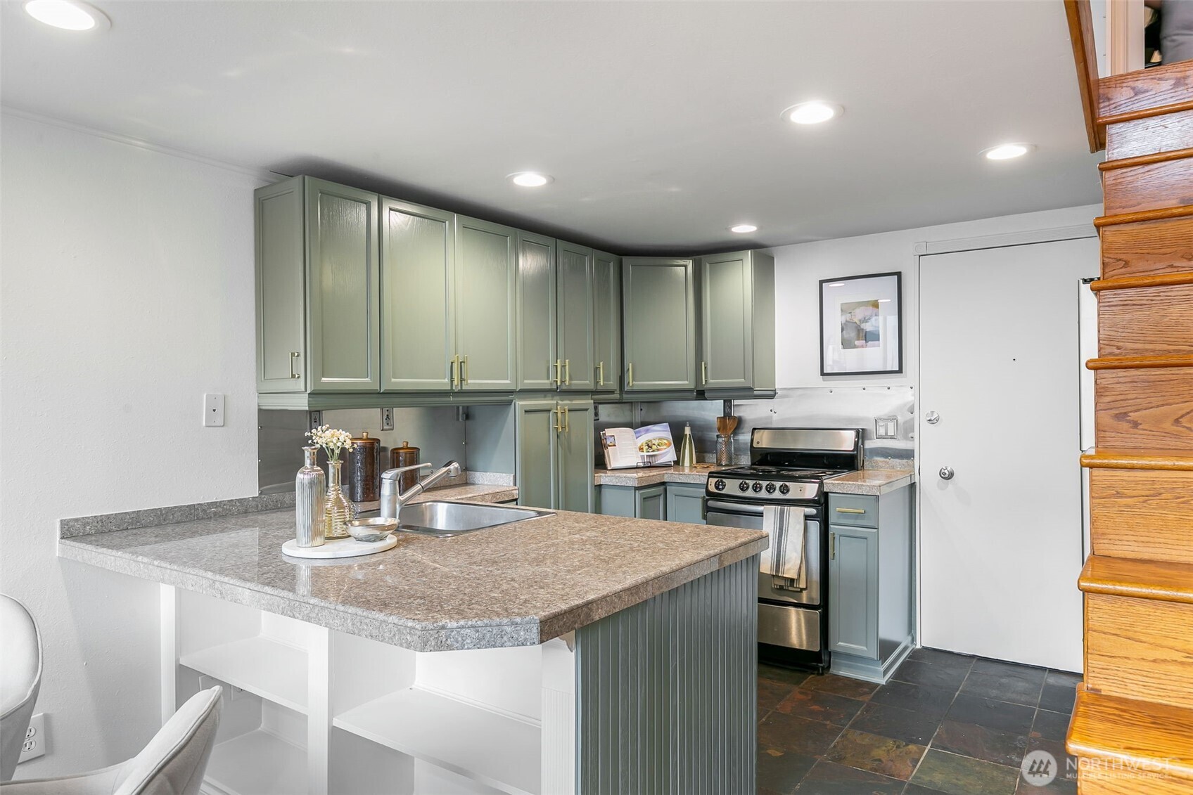 1000 Union St Unit: 315