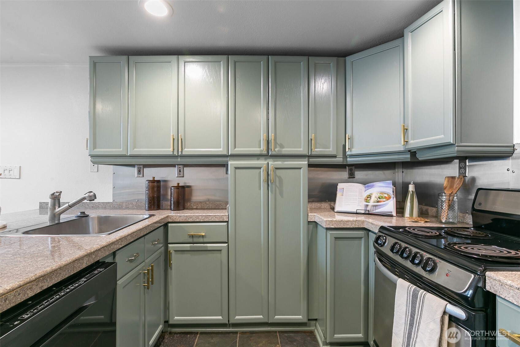 1000 Union St Unit: 315
