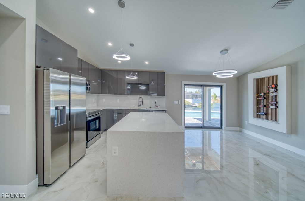 2038 NW 17th AVE