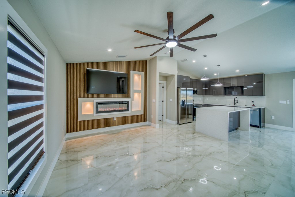 2038 NW 17th AVE