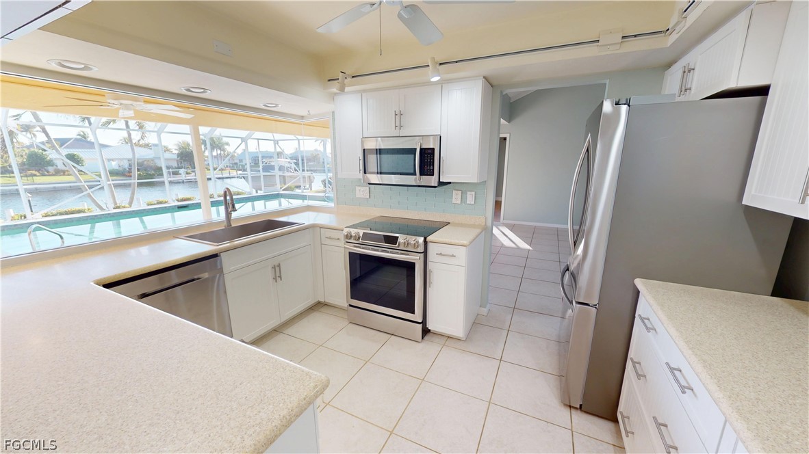 1115 Lucia DR