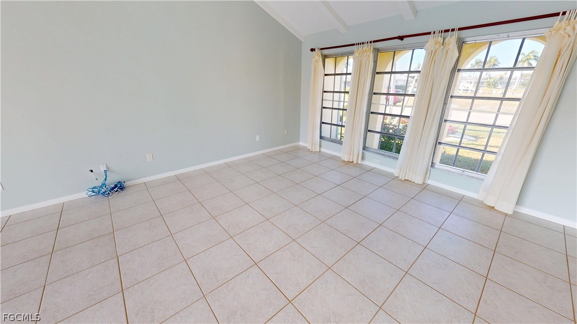 1115 Lucia DR