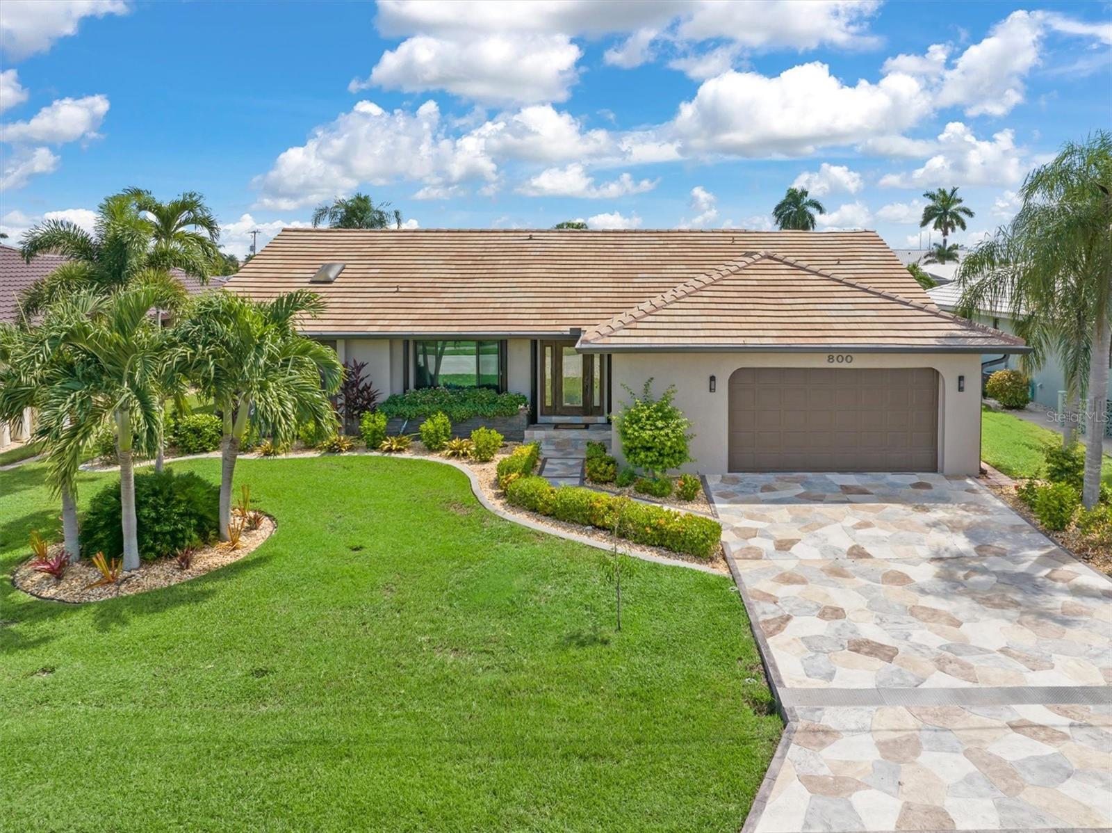 800 CORONADO DR