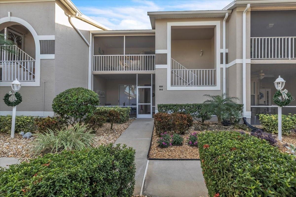 9601 CASTLE POINT DR #825