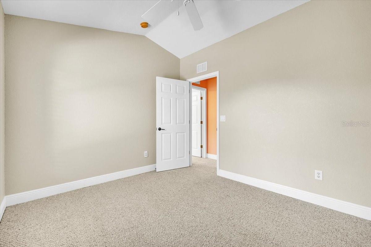 142 AUSTRALIAN DR