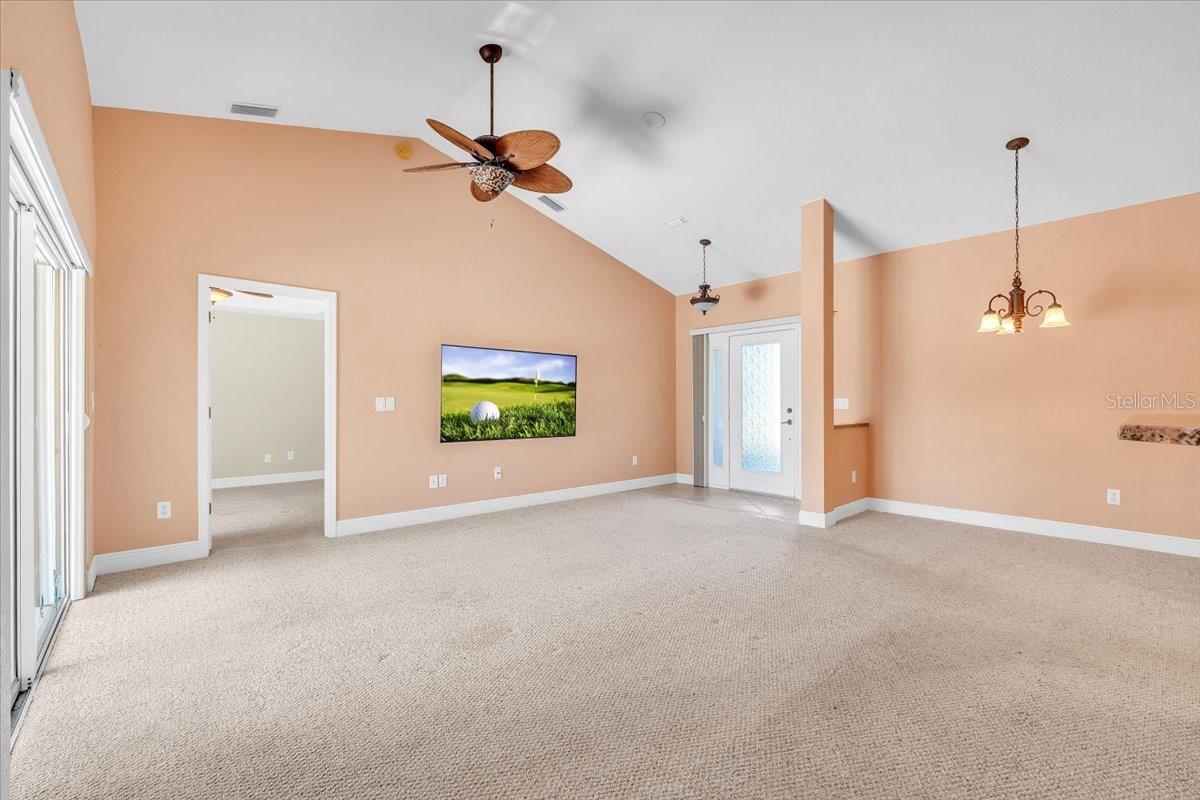 142 AUSTRALIAN DR