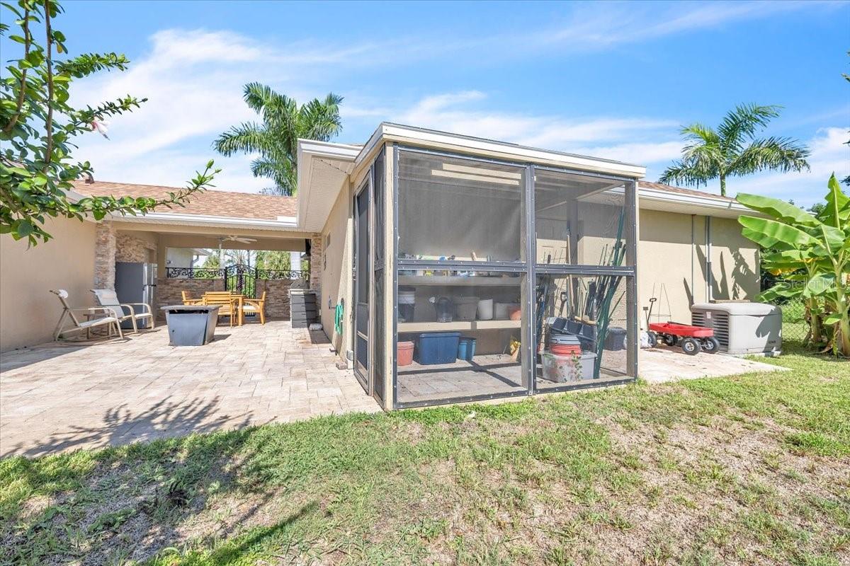142 AUSTRALIAN DR