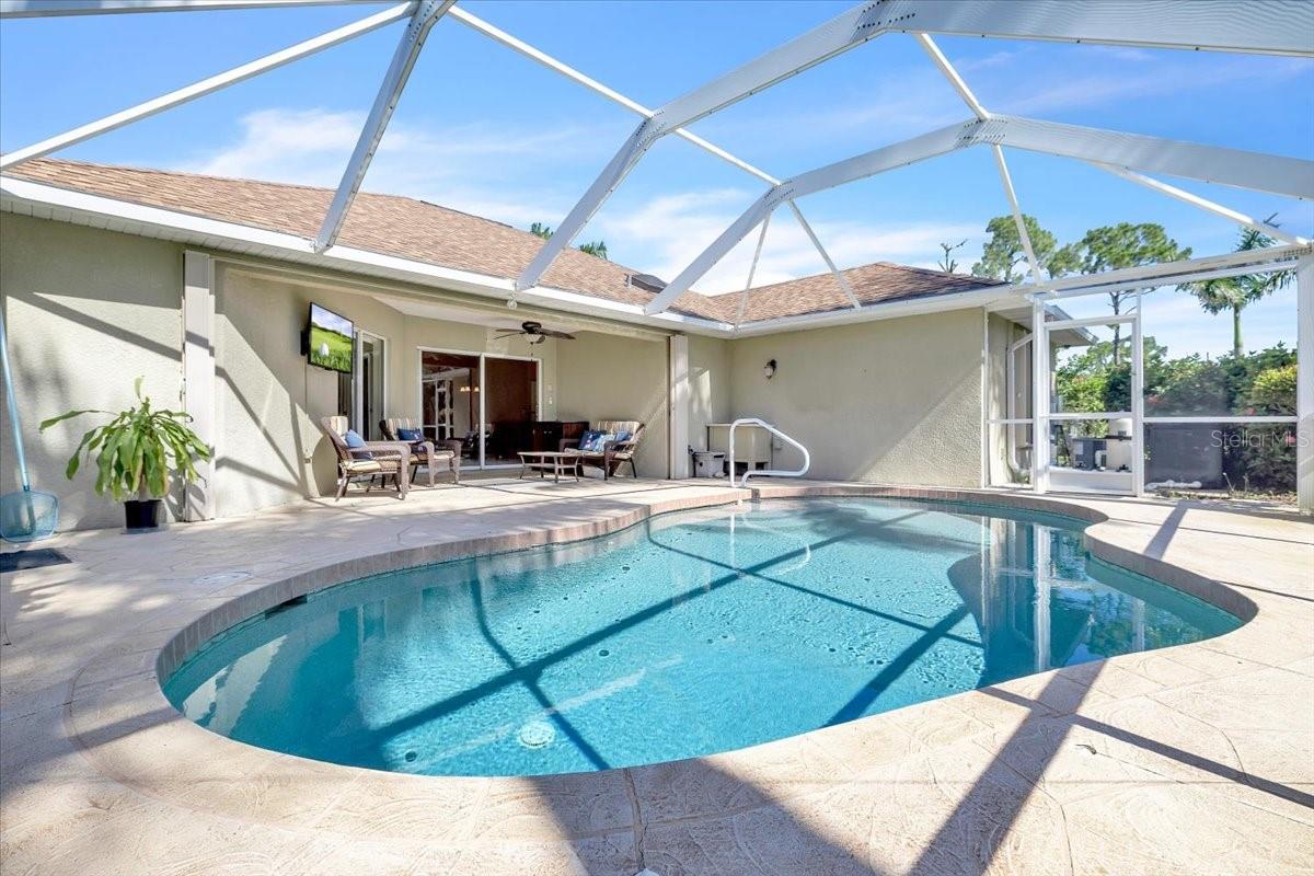 142 AUSTRALIAN DR
