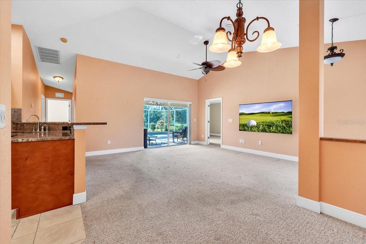 142 AUSTRALIAN DR