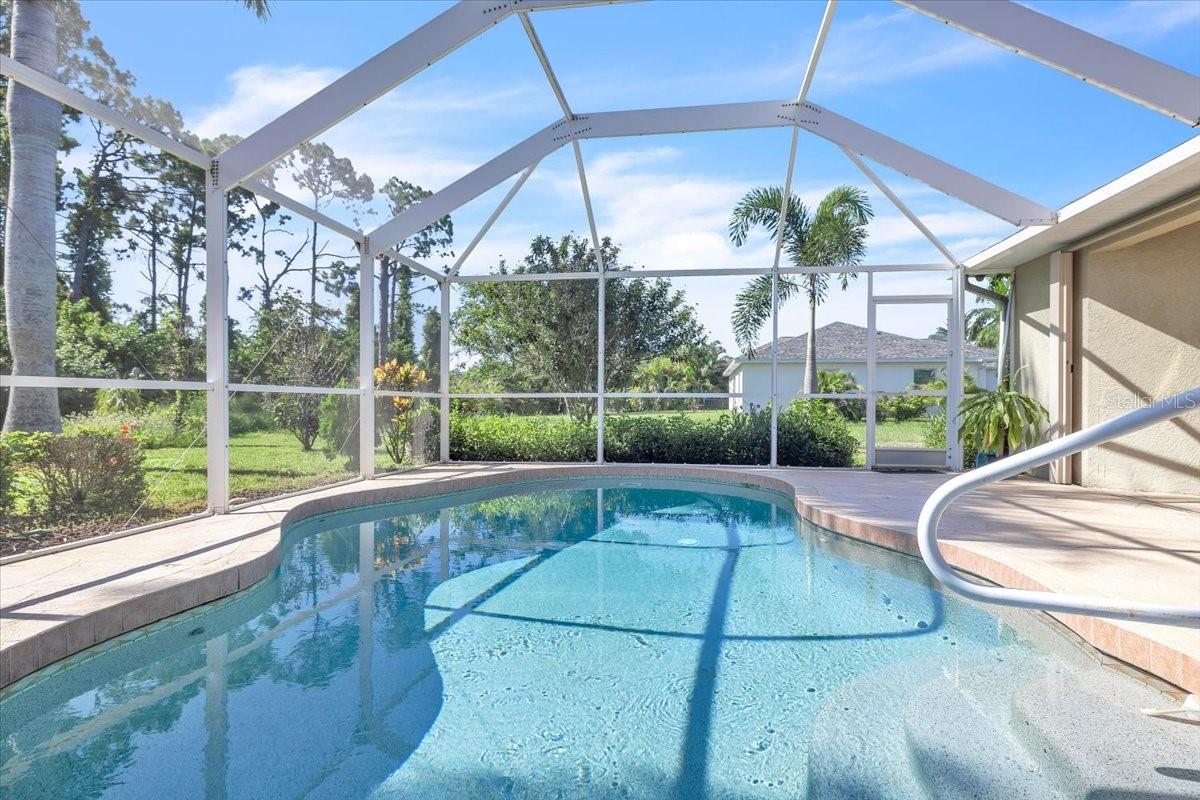 142 AUSTRALIAN DR