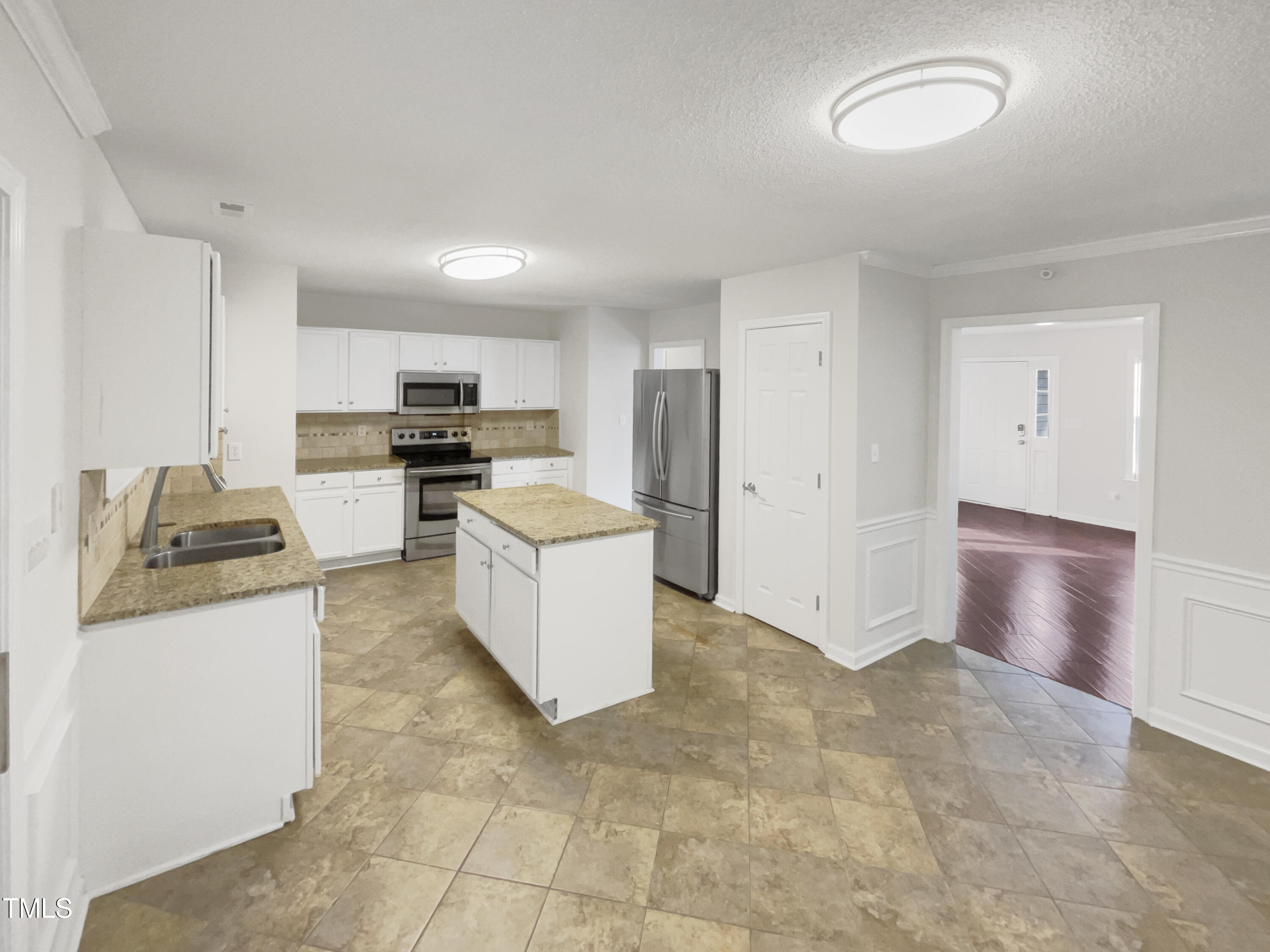 11 Windsor Glen Drive