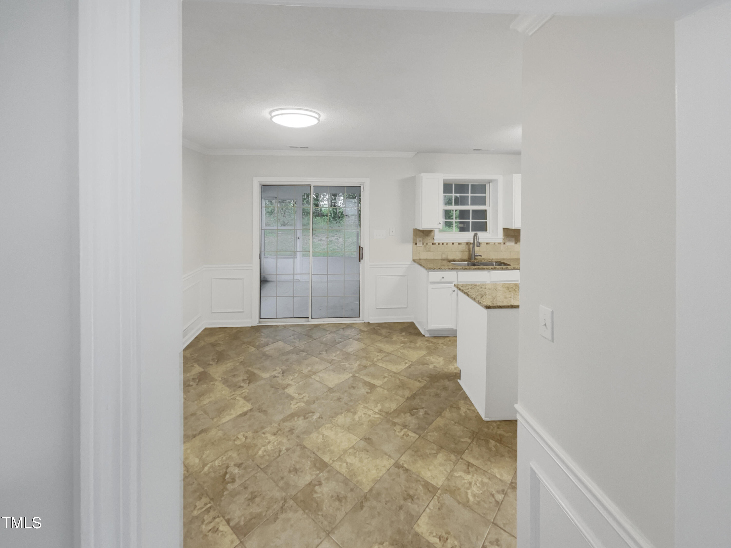 11 Windsor Glen Drive