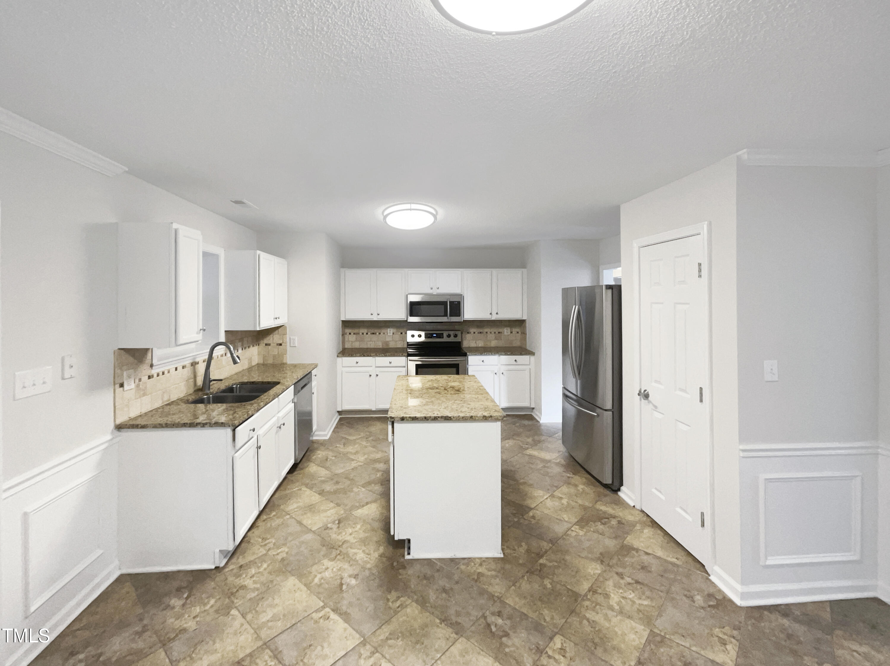 11 Windsor Glen Drive