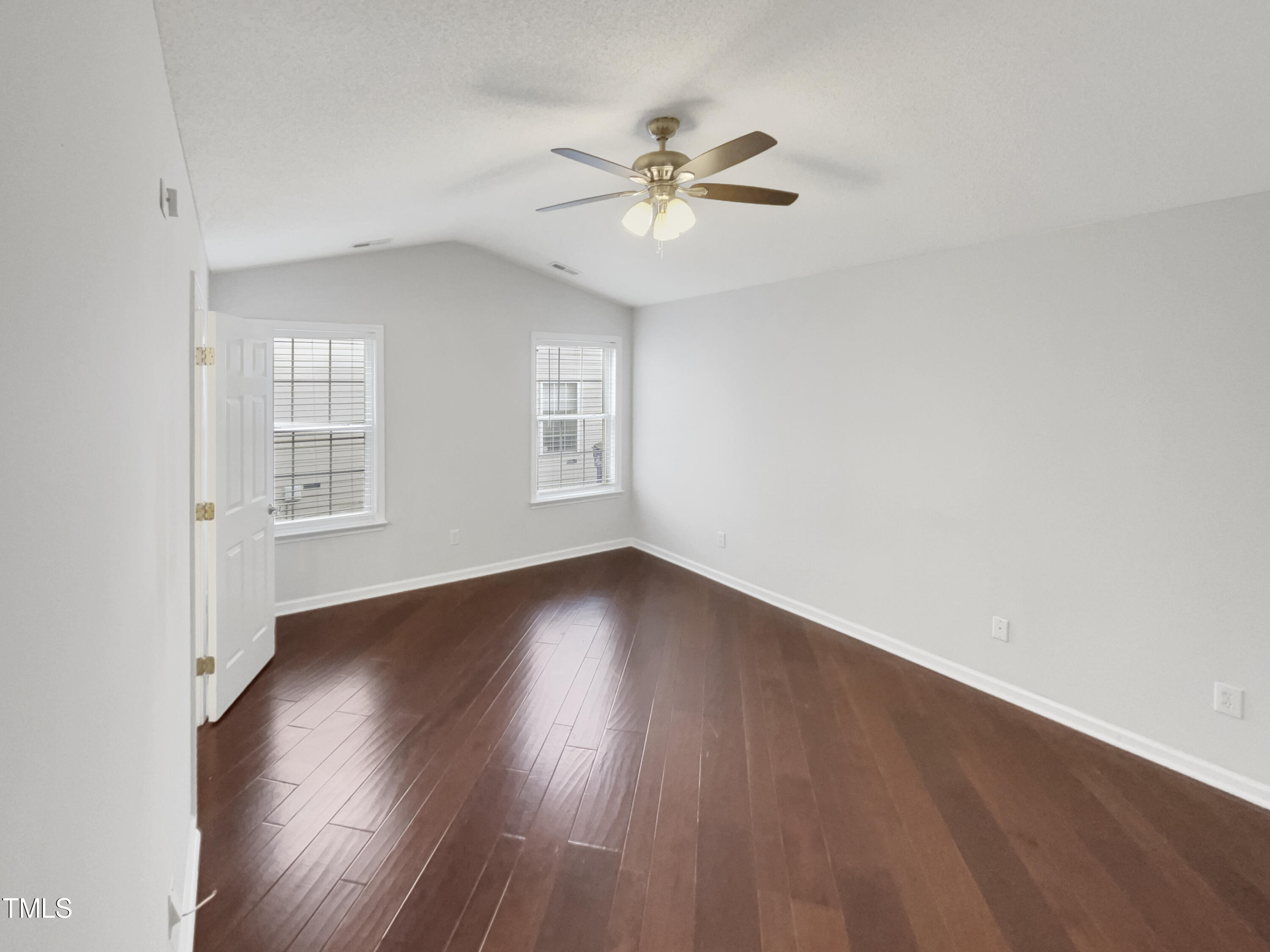 11 Windsor Glen Drive