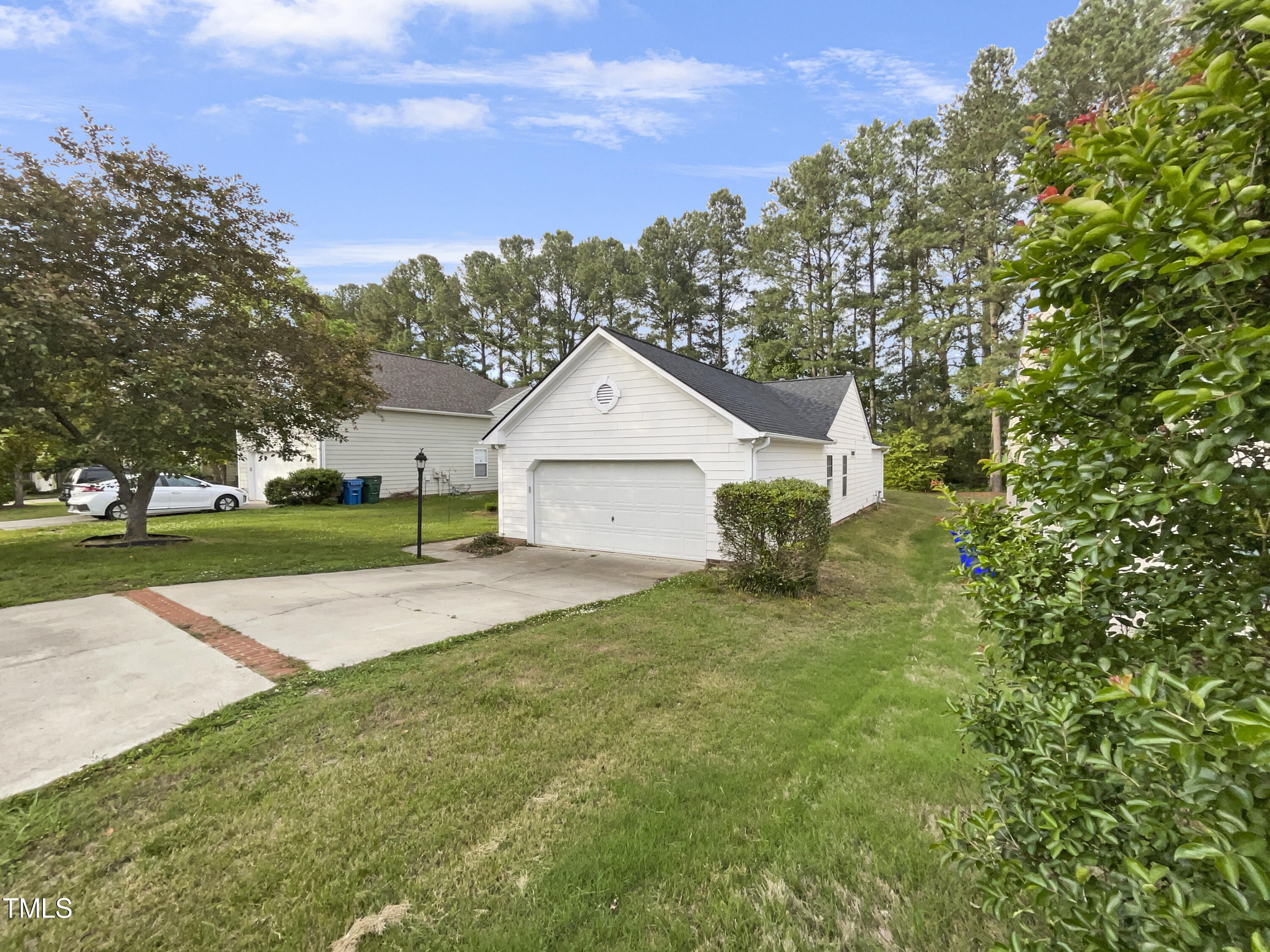 11 Windsor Glen Drive