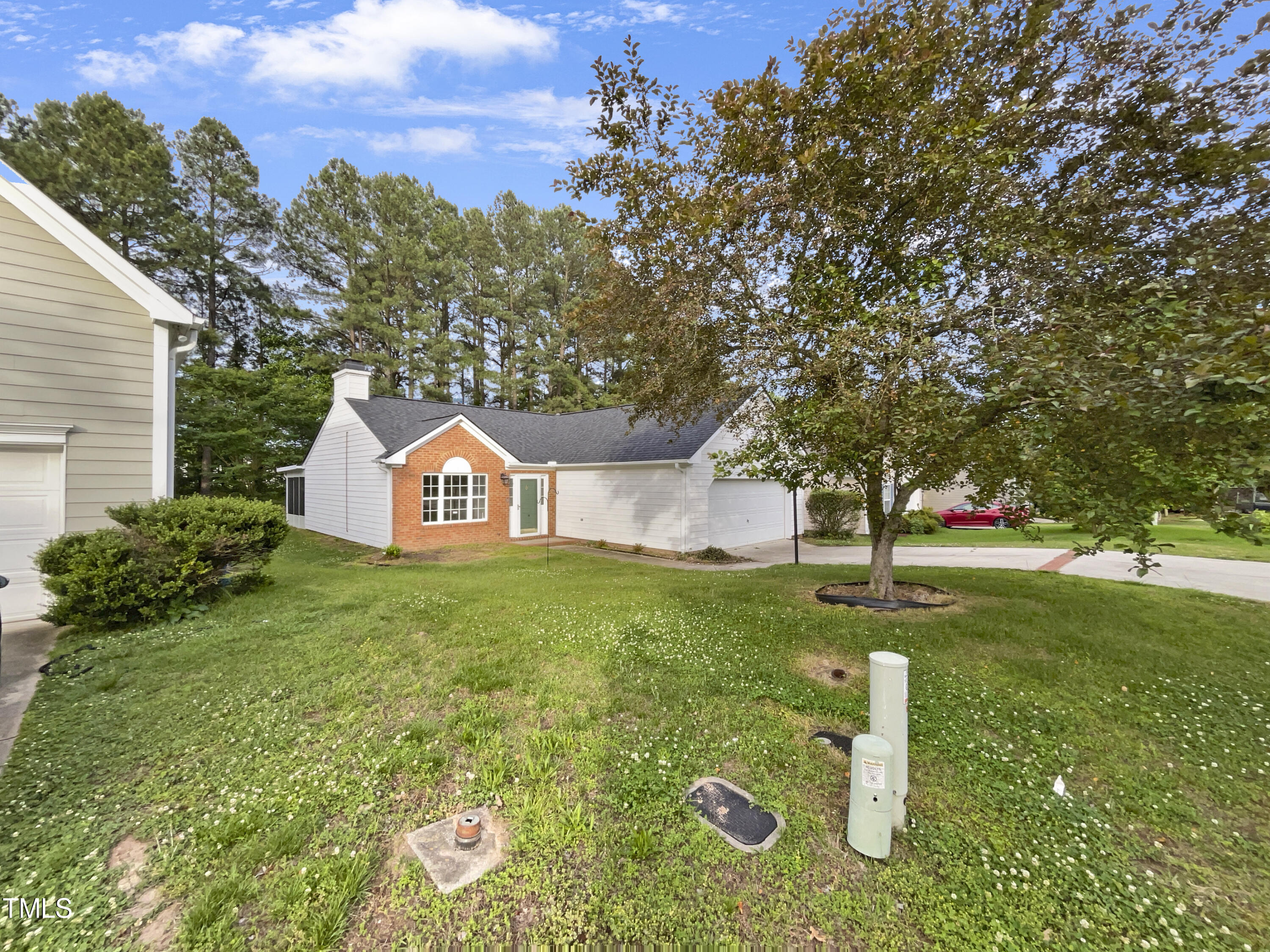 11 Windsor Glen Drive