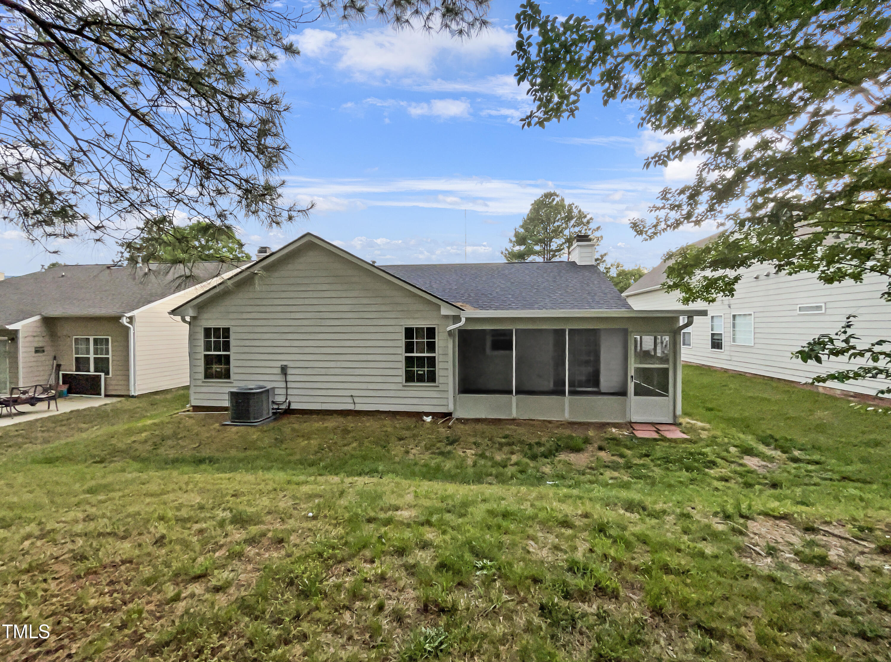 11 Windsor Glen Drive