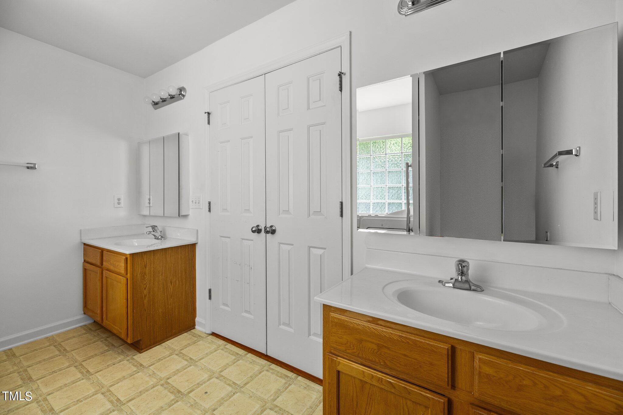 917 Golden Crest Drive