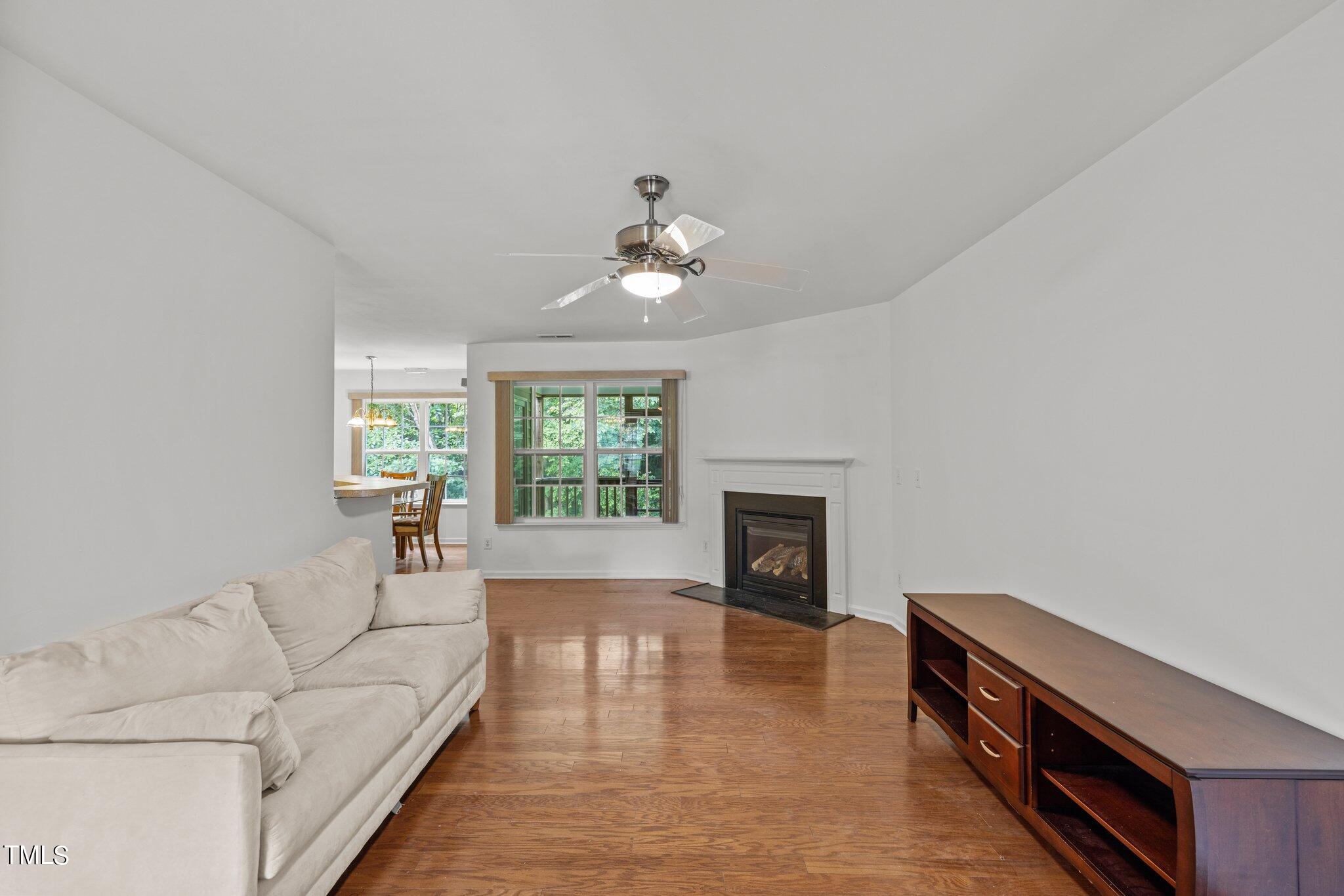 917 Golden Crest Drive