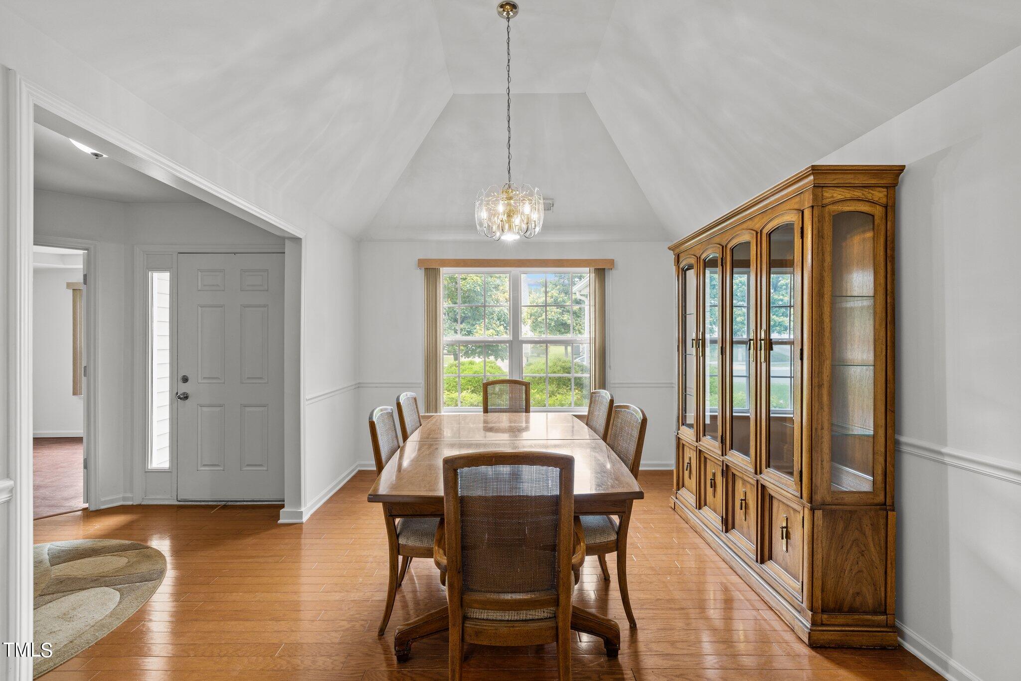 917 Golden Crest Drive