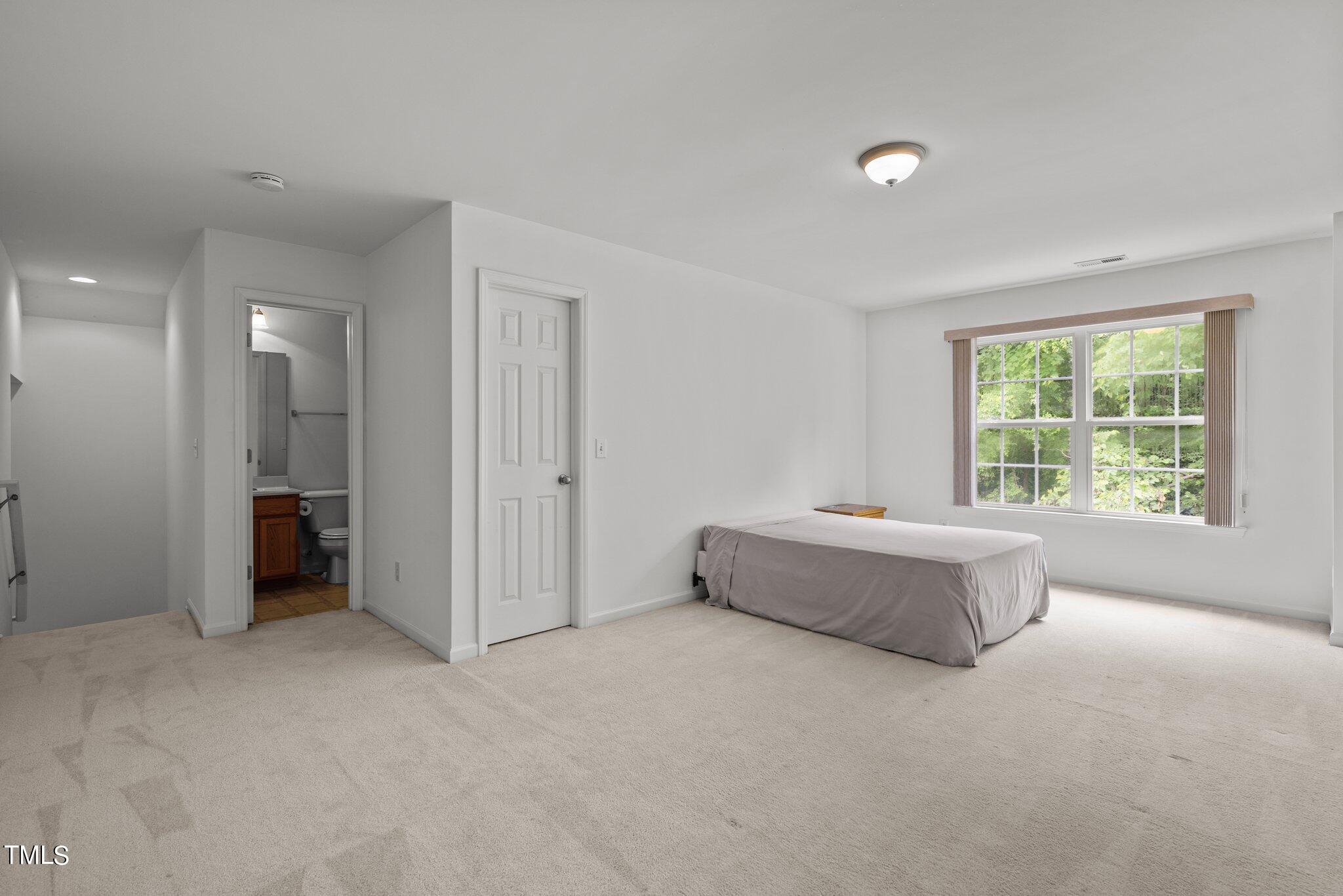 917 Golden Crest Drive