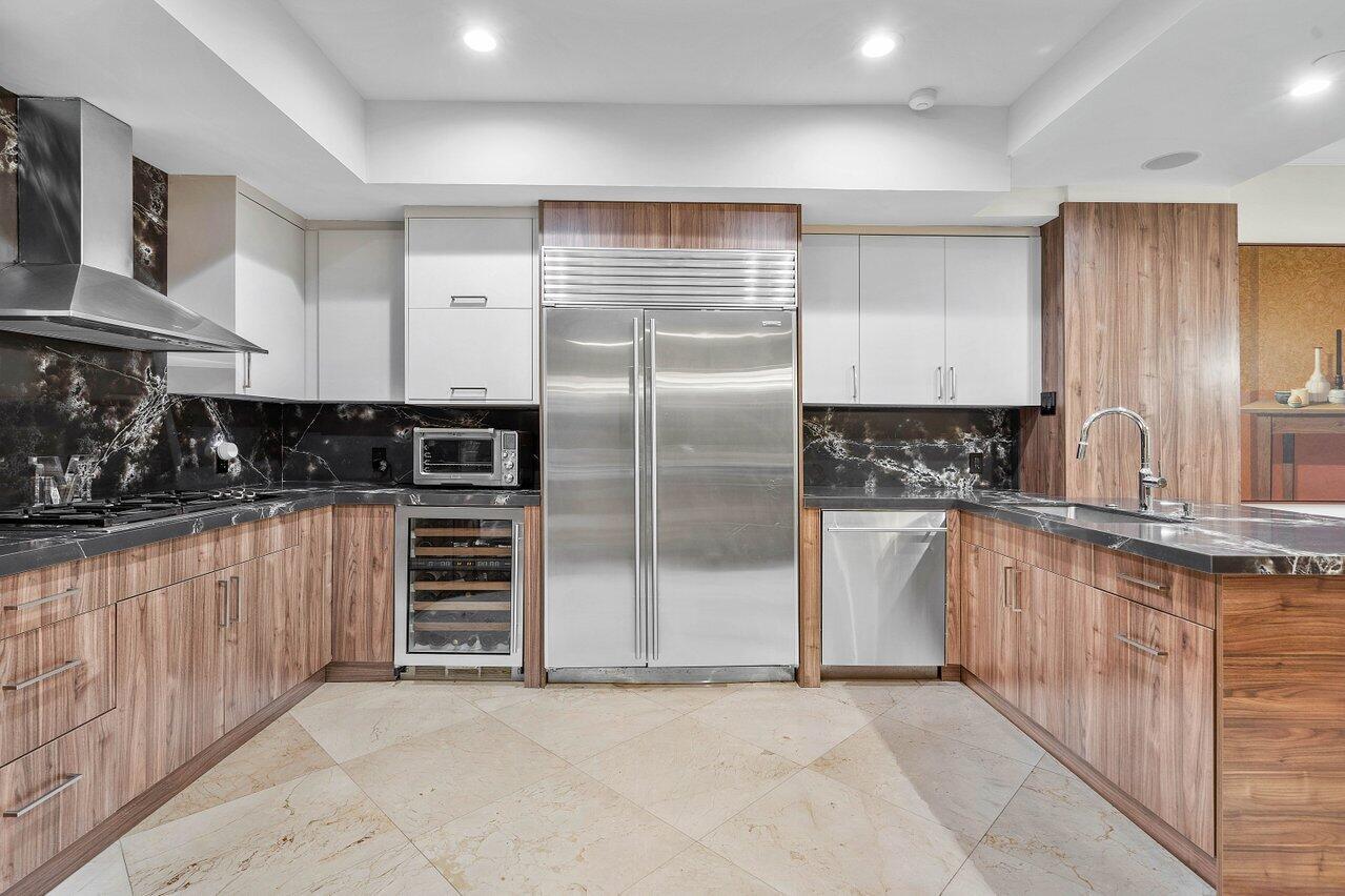 1 N Ocean Boulevard Unit: 303