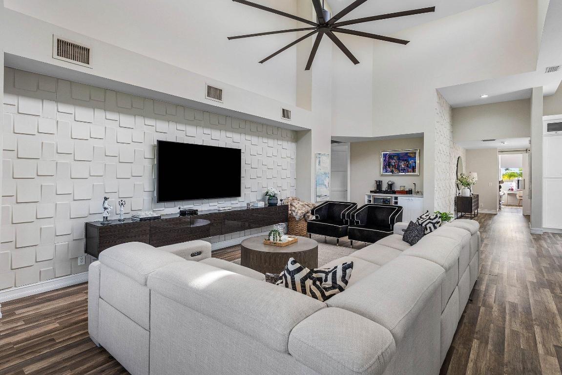 5887 NW 24th Avenue 1203