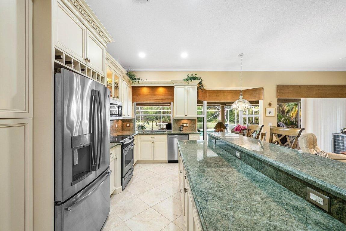 11834 Island Lakes Lane