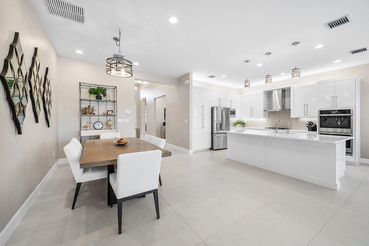 9832 Turning Bluff Lane